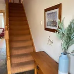 Sunny Seaside Getaway Дом отдыха