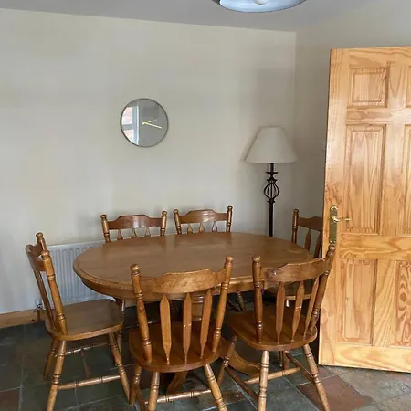 Sunny Seaside Getaway פורטסטיוארט