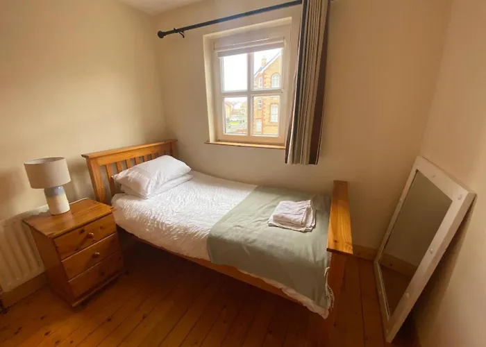 بيت للعطل Sunny Seaside Getaway