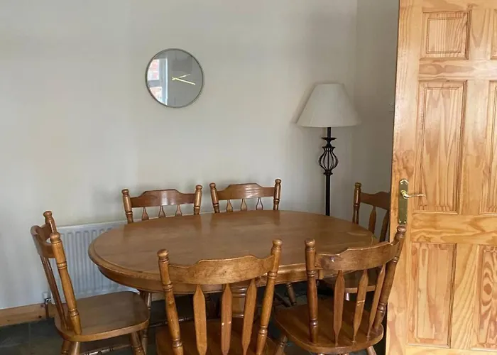 Sunny Seaside Getaway بورتستيوارت