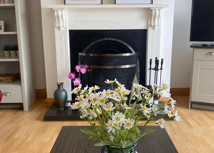 بيت للعطل Sunny Seaside Getaway